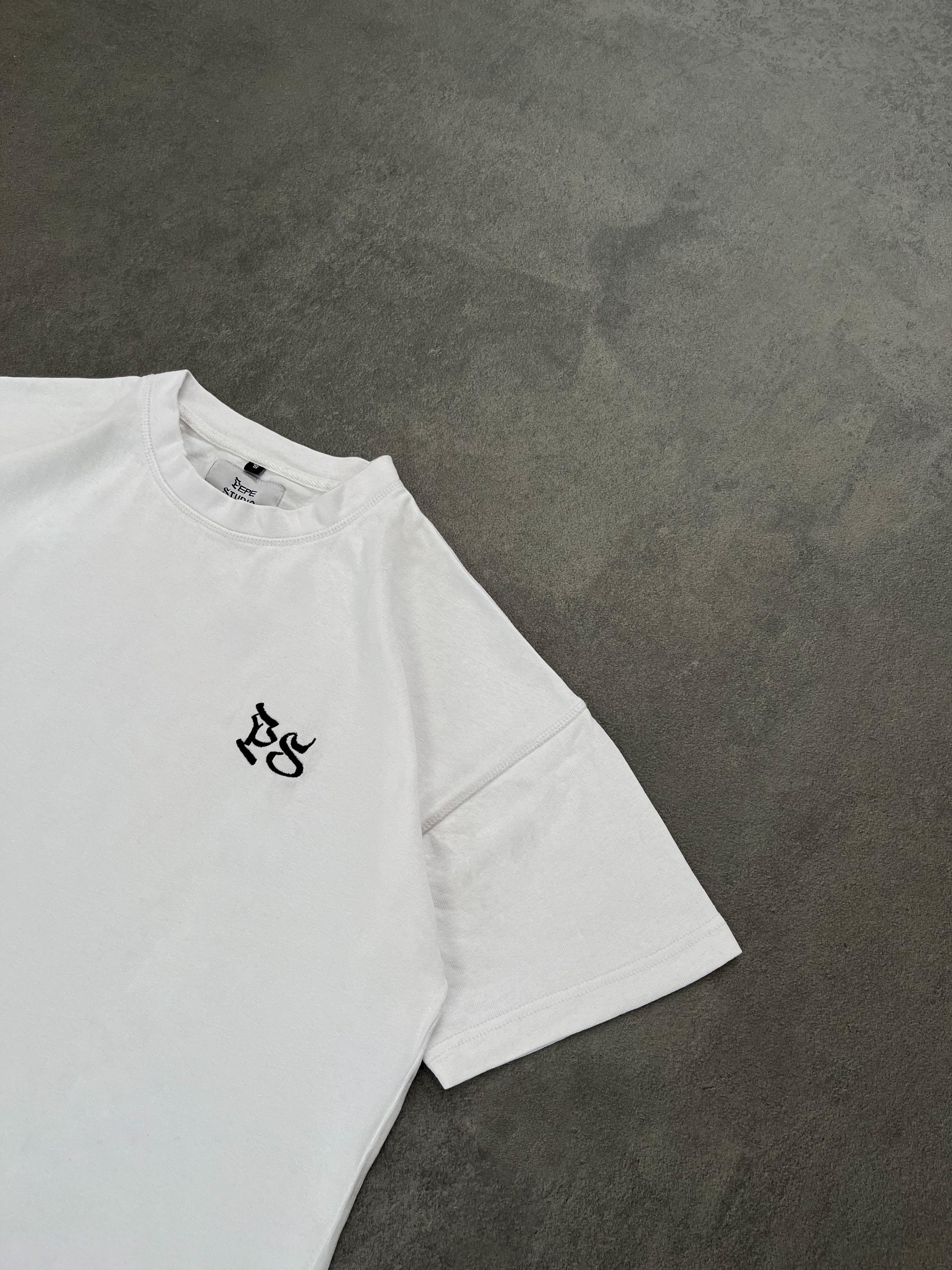 OG BOXY WHITE TEE