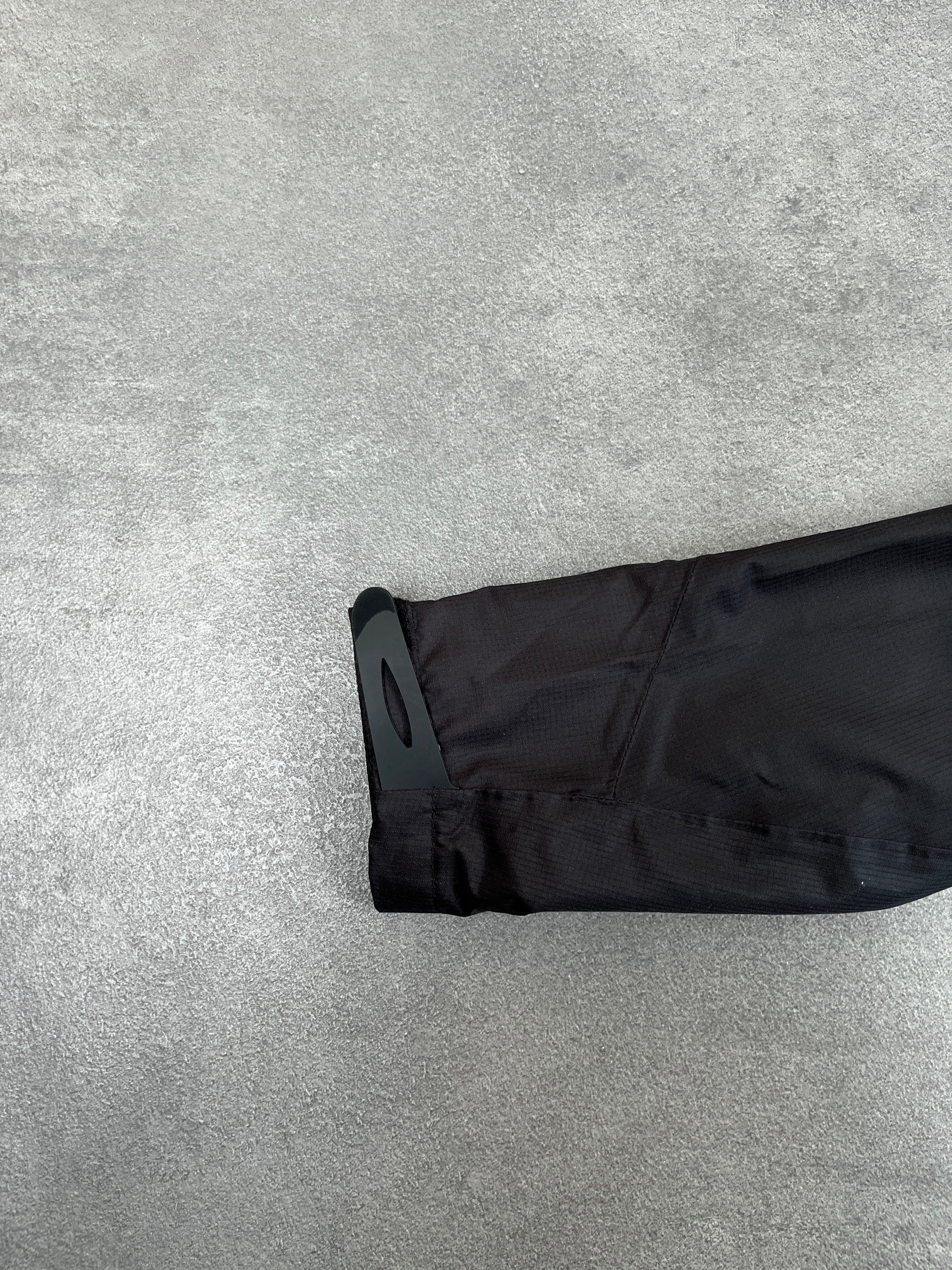 BLACK RIPSTOP RAIN JACKET