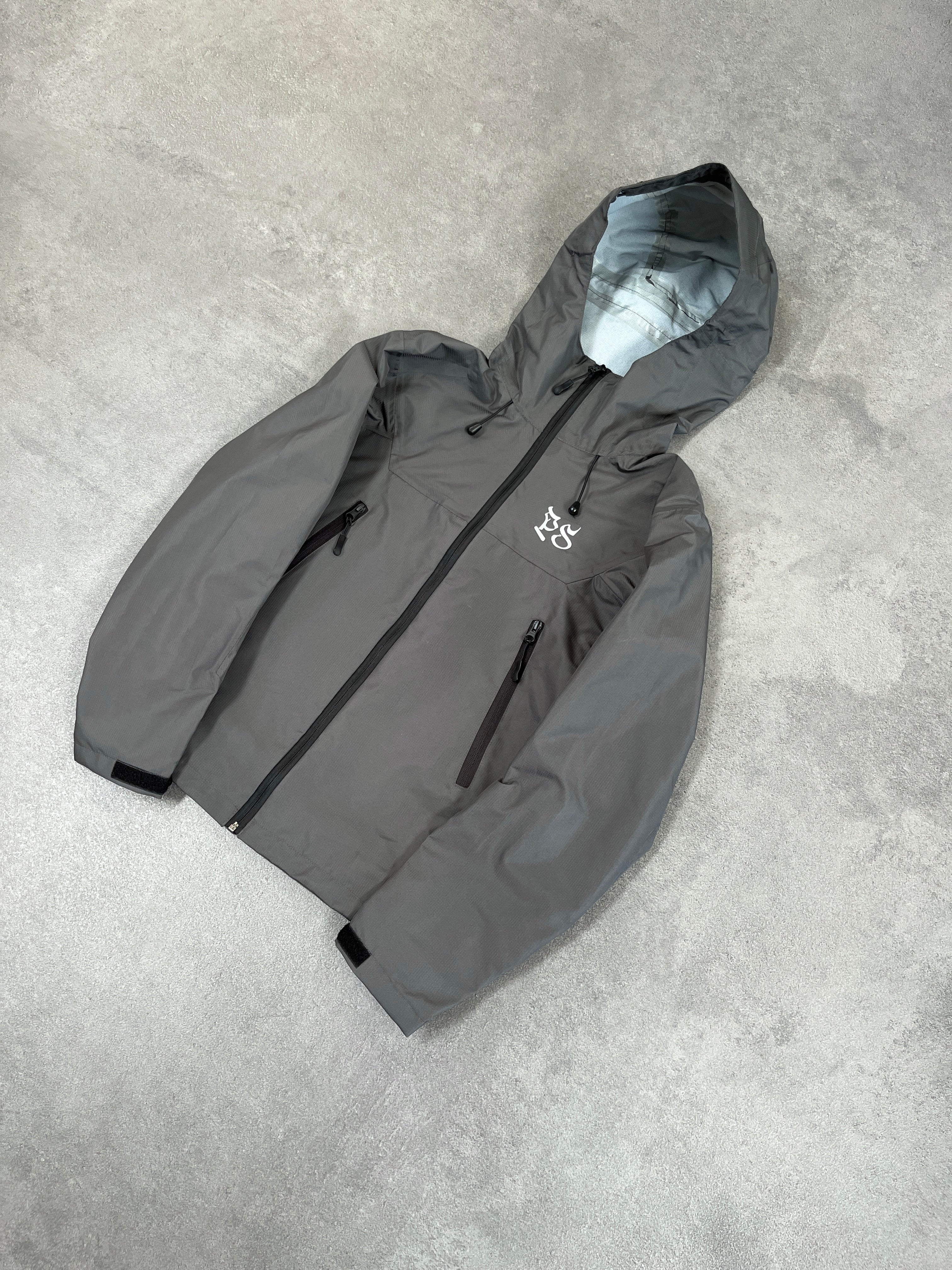 CHARCOAL GRAY RIPSTOP RAIN JACKET