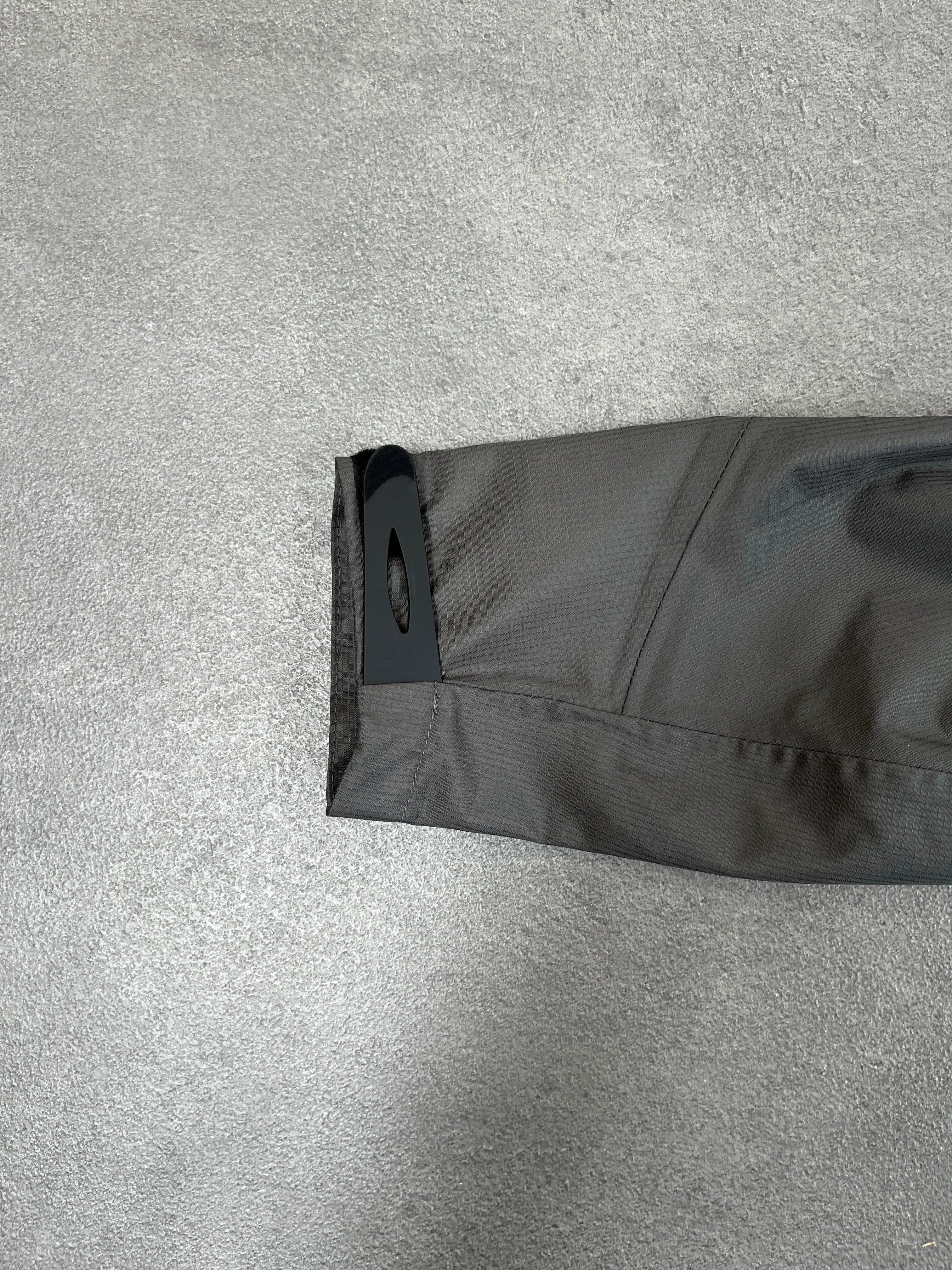 CHARCOAL GRAY RIPSTOP RAIN JACKET