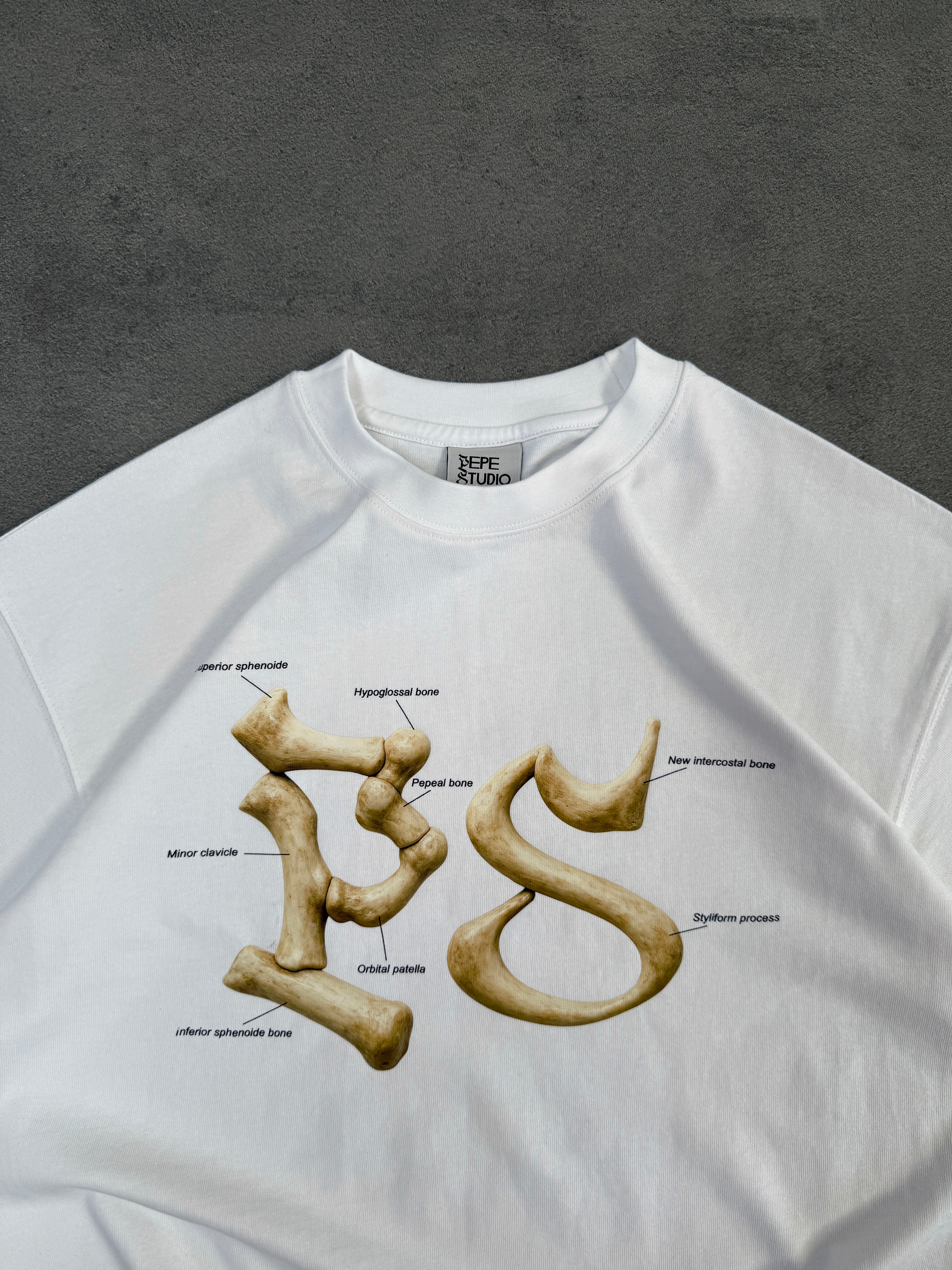 BONE GRAPHIC TEE