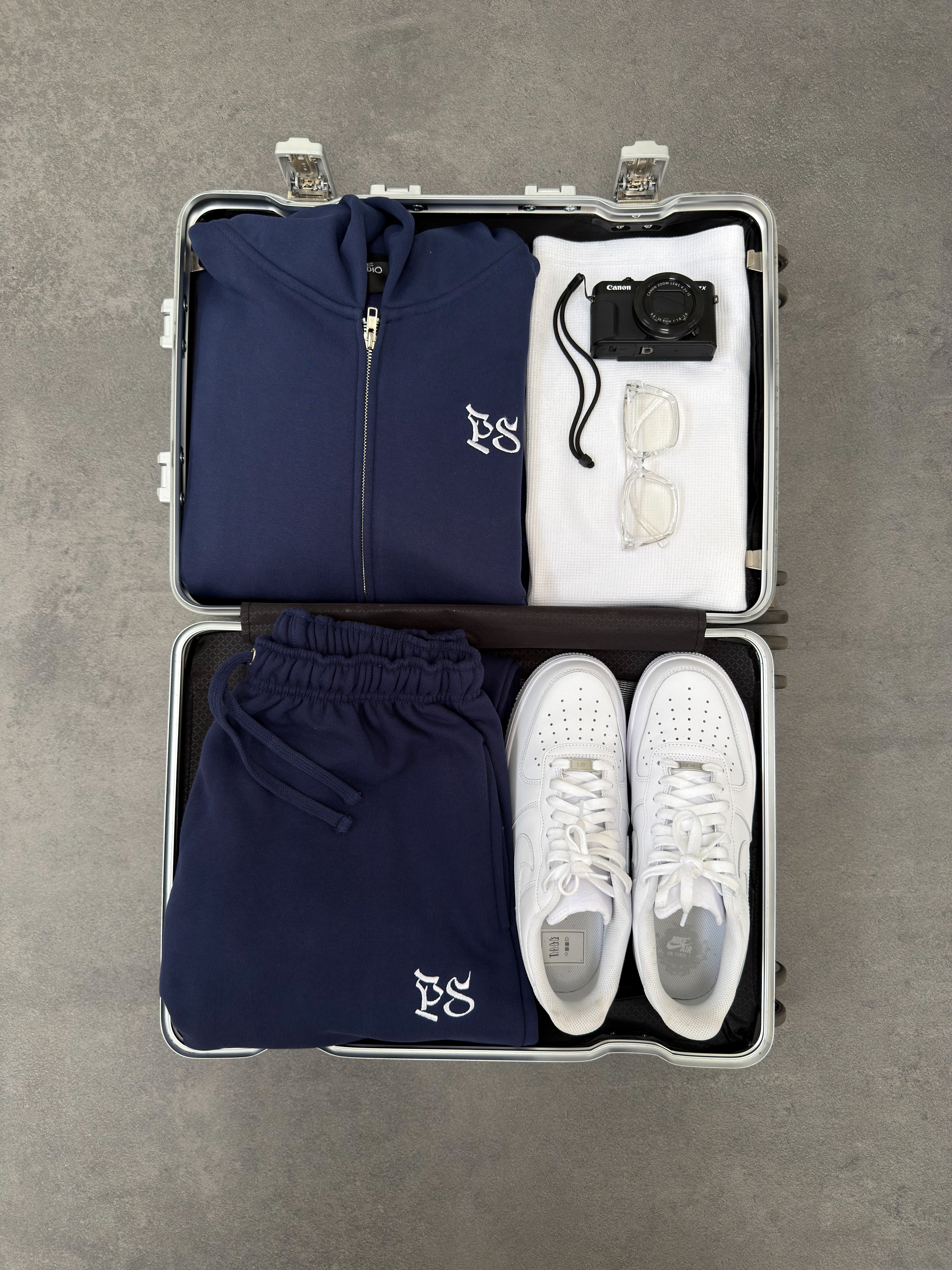NAVY BAGGY TROUSER