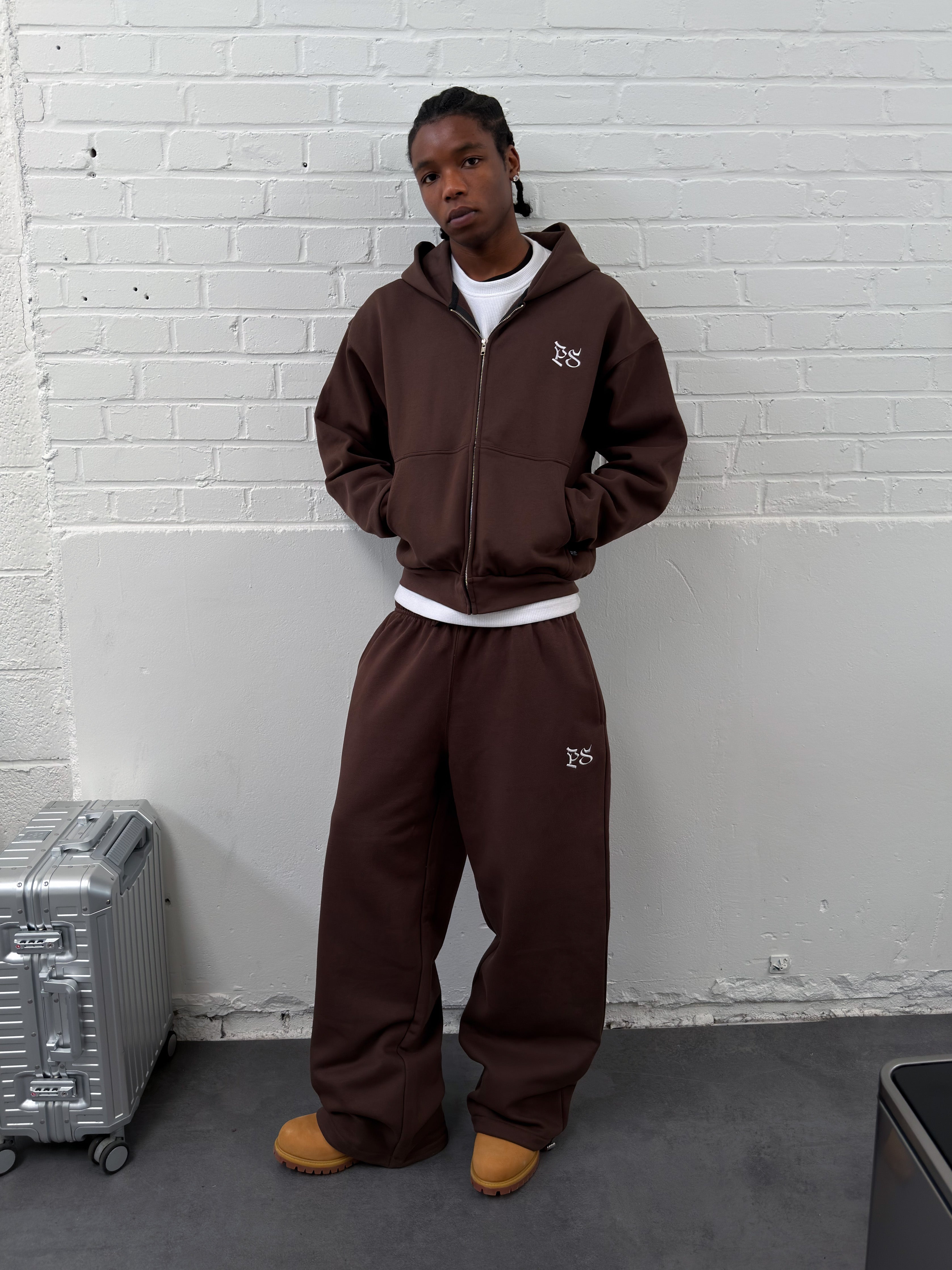 BROWN ZIP-HOODIE