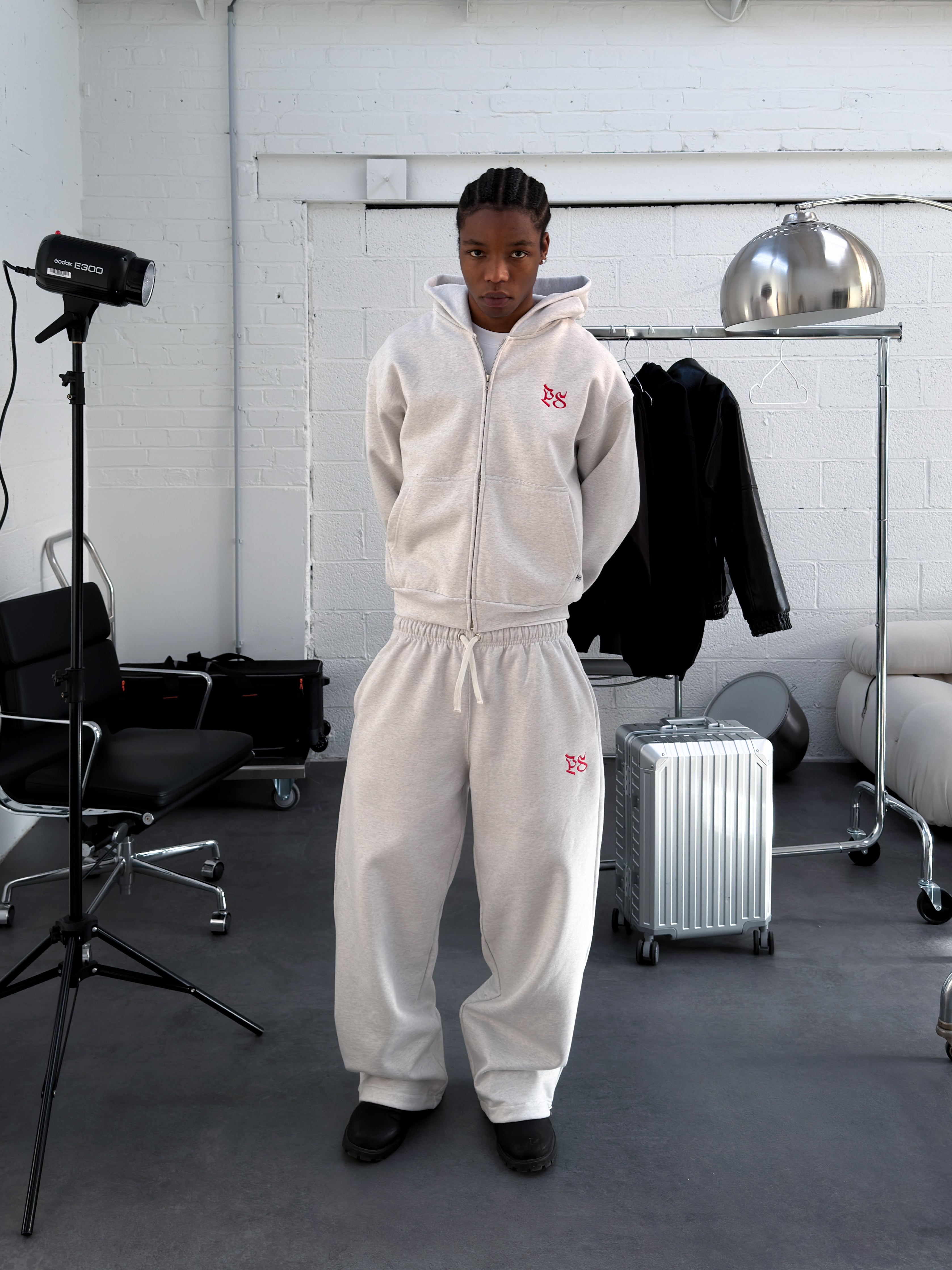 LIGHT GRAY BAGGY TROUSER