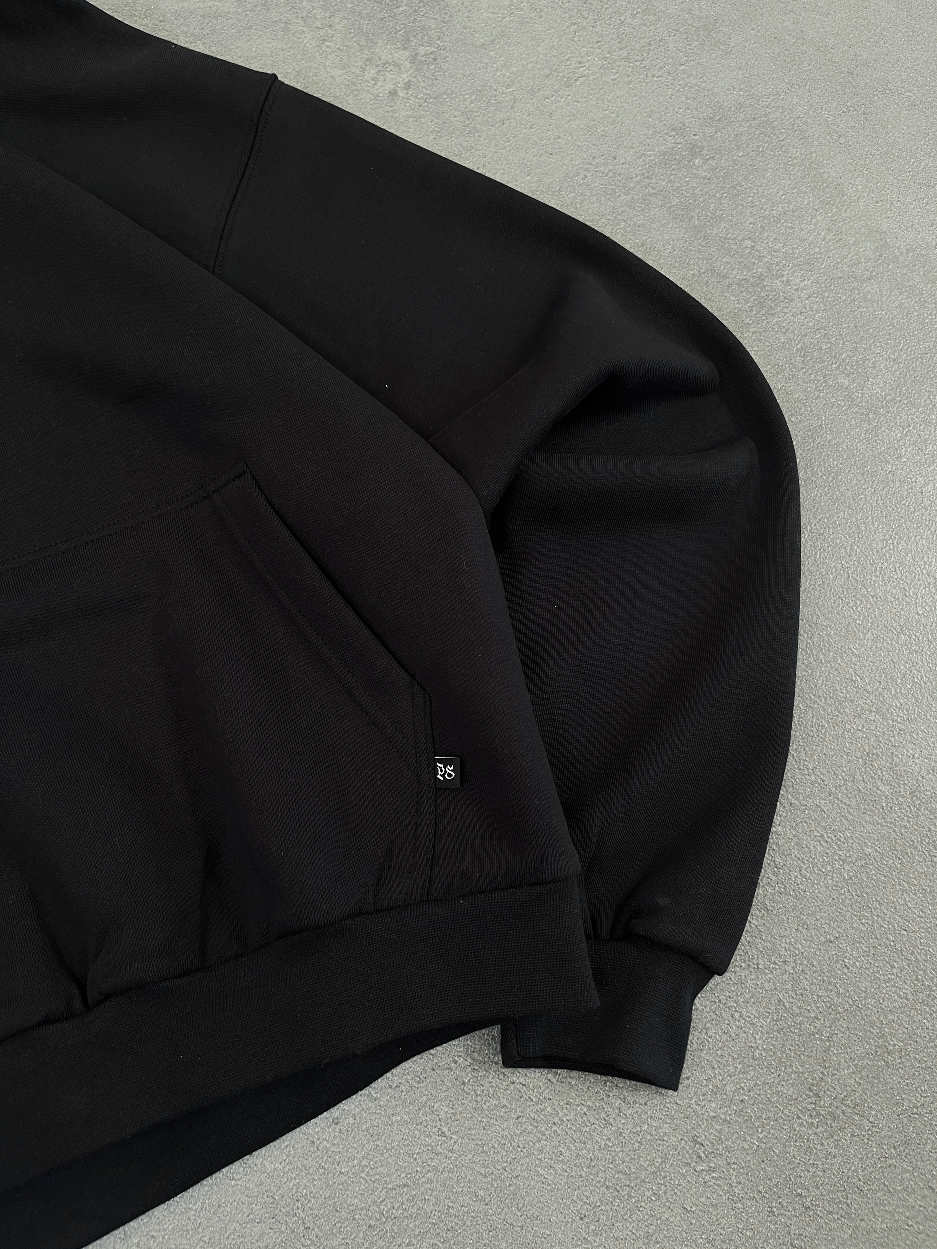 BLACK HOODIE