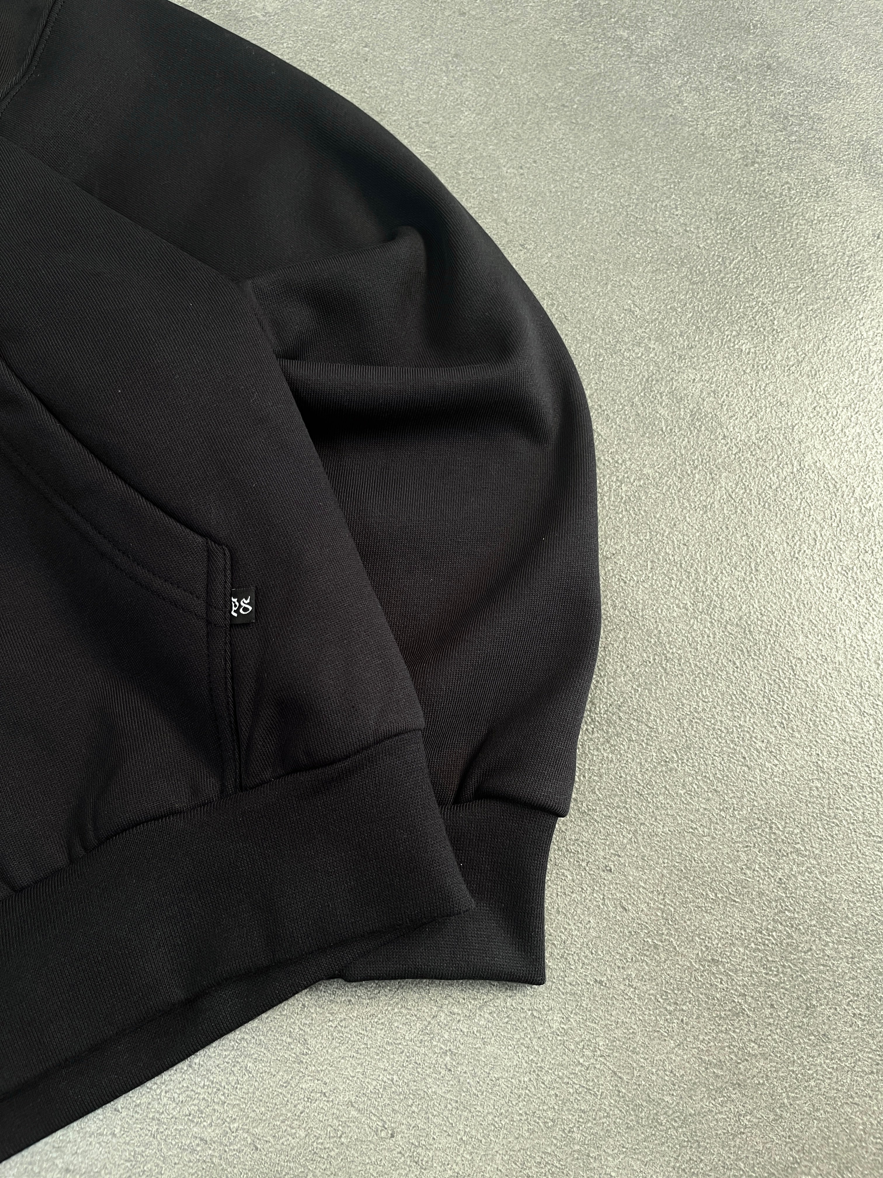 BLACK COMFY ZIP-HOODIE
