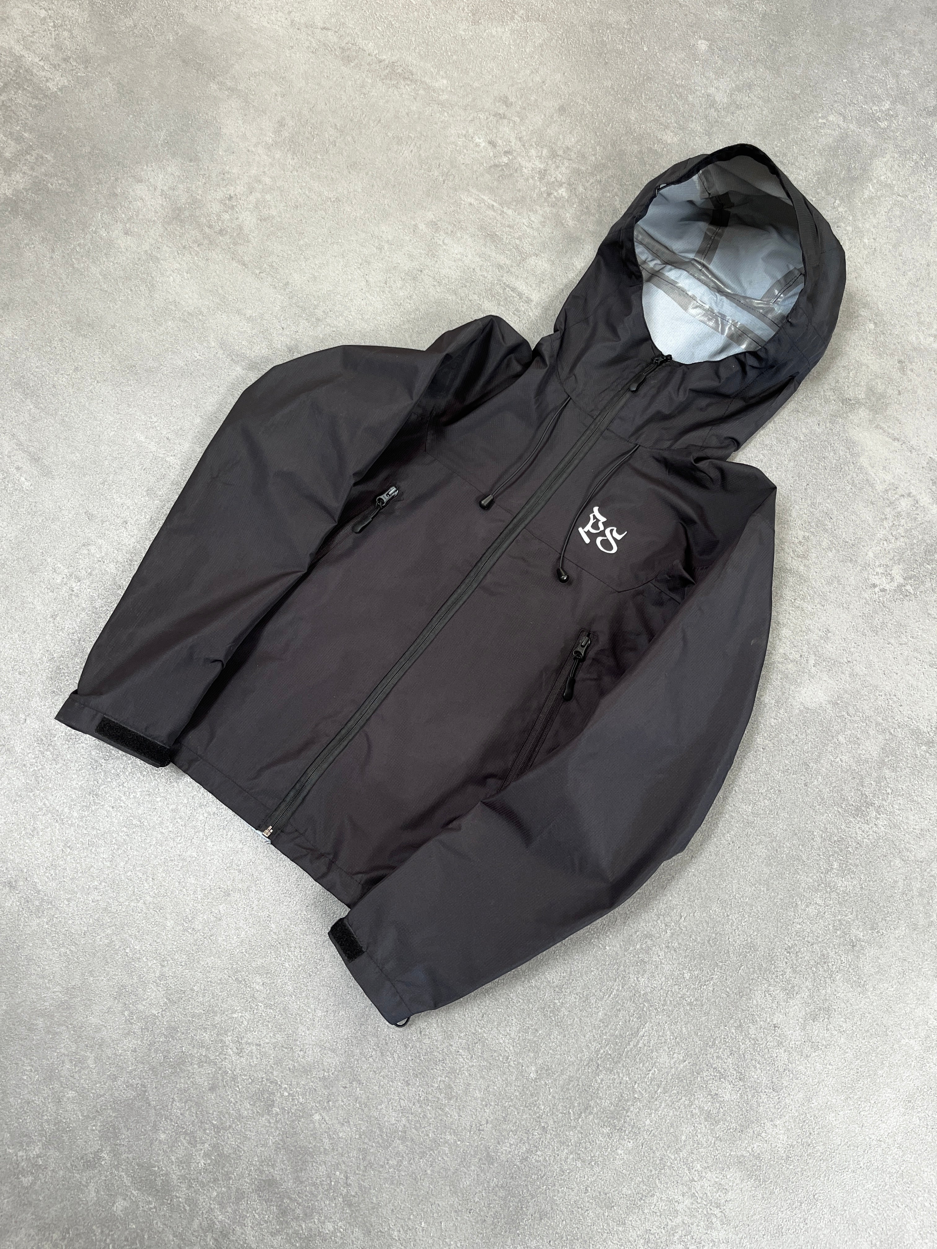BLACK RIPSTOP RAIN JACKET