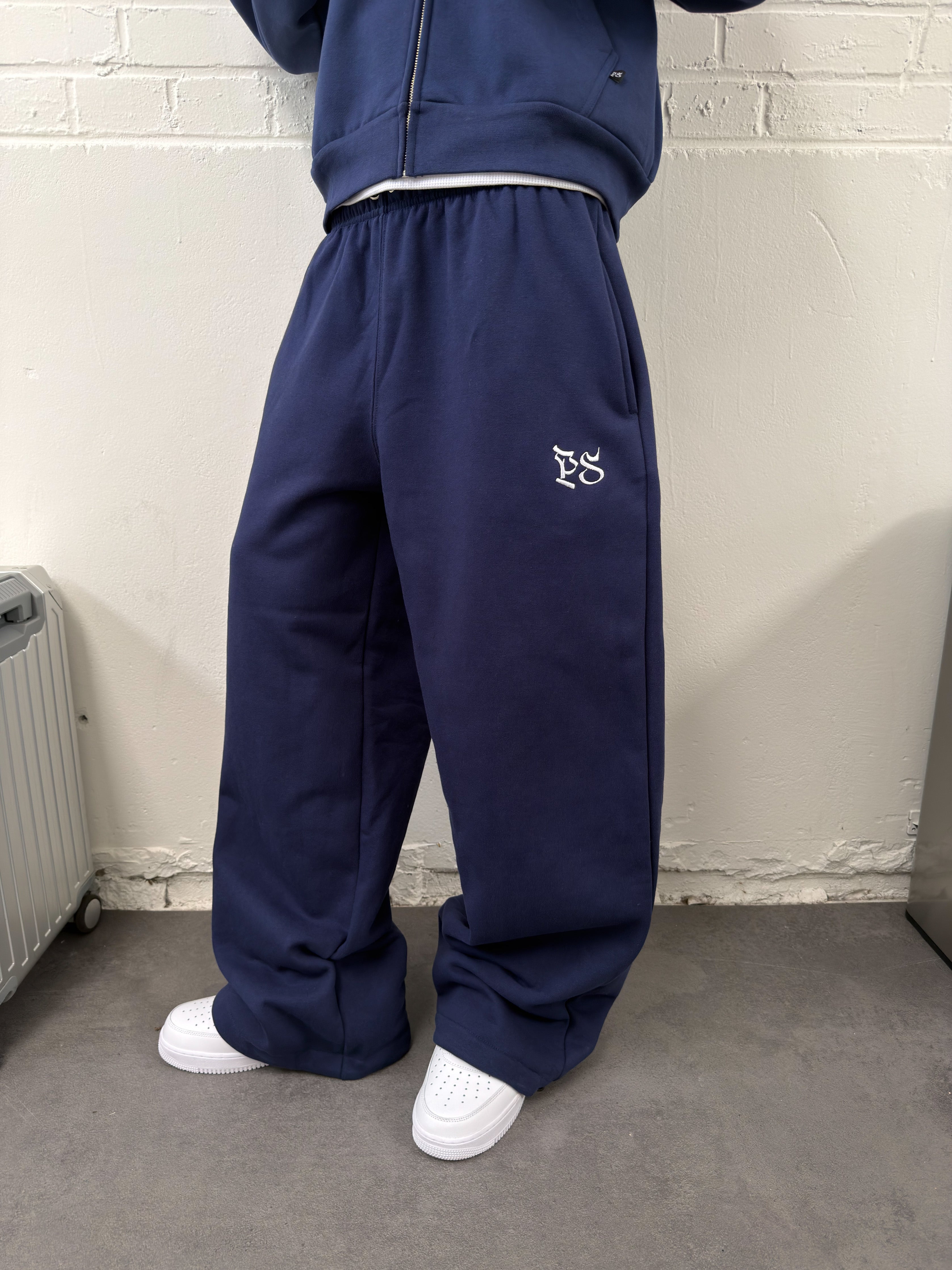 NAVY BAGGY TROUSER