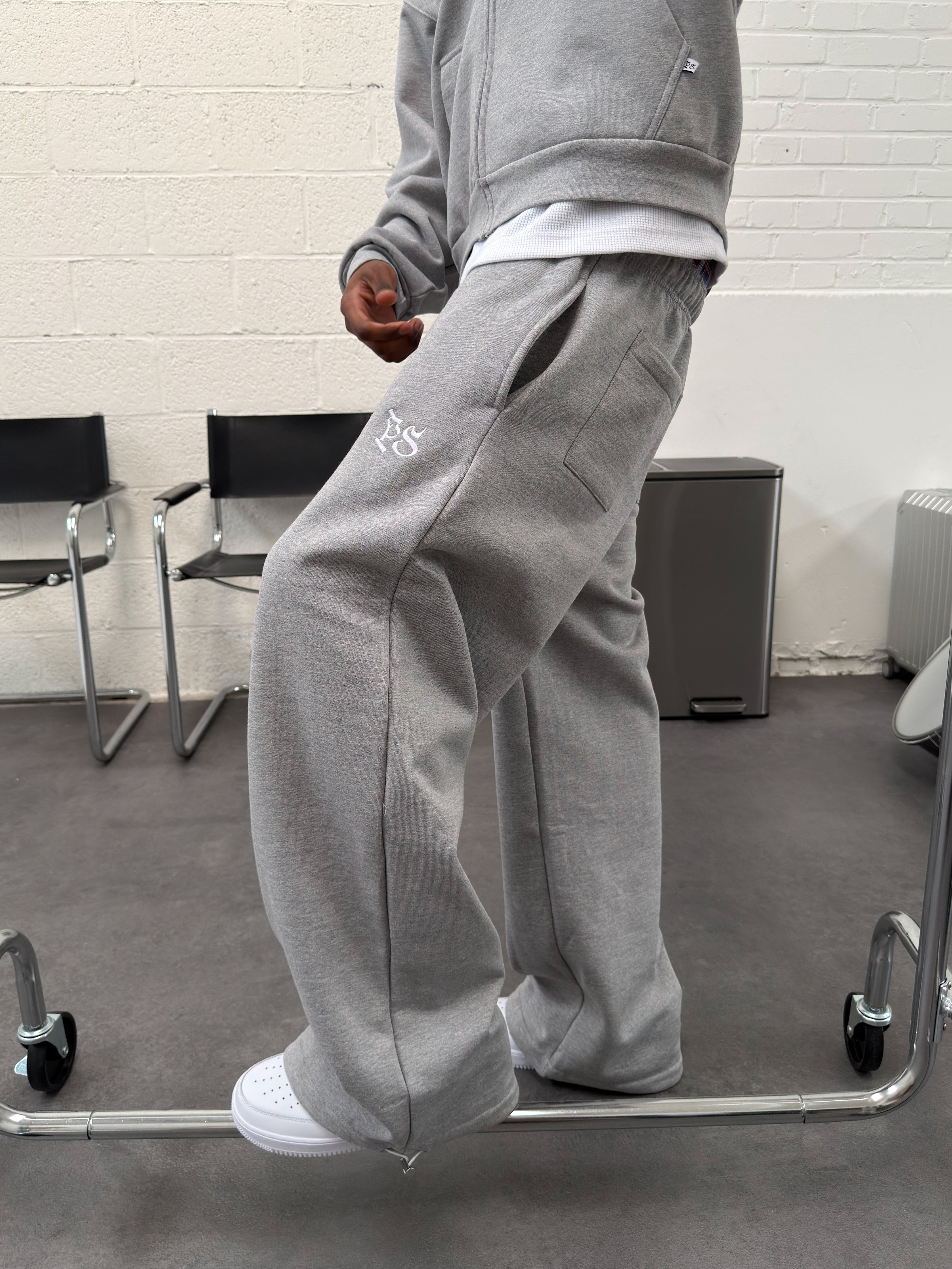 OG GRAY BAGGY TROUSER